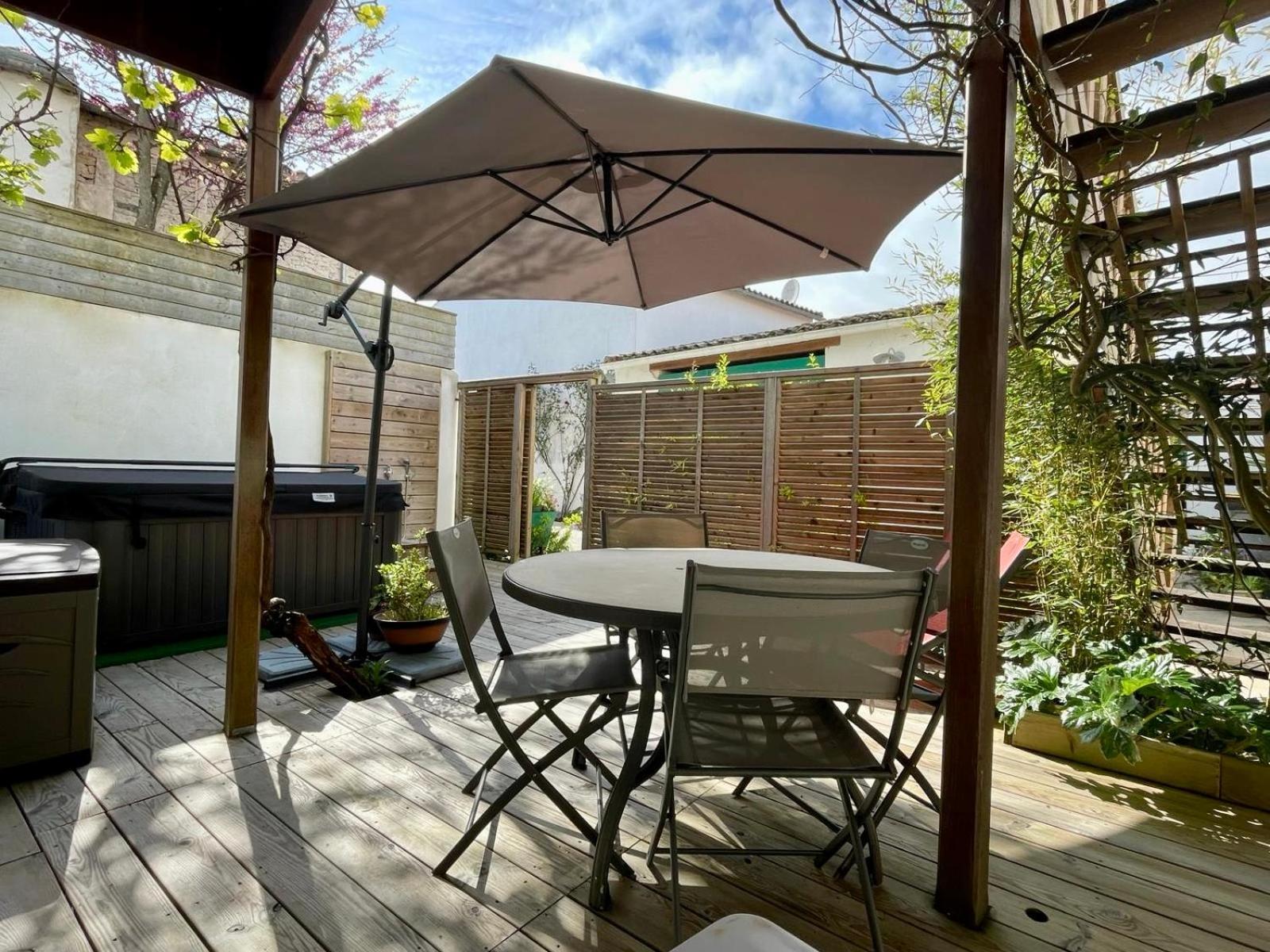 Belle Location Et Grande Terrasse Privés Appartement *