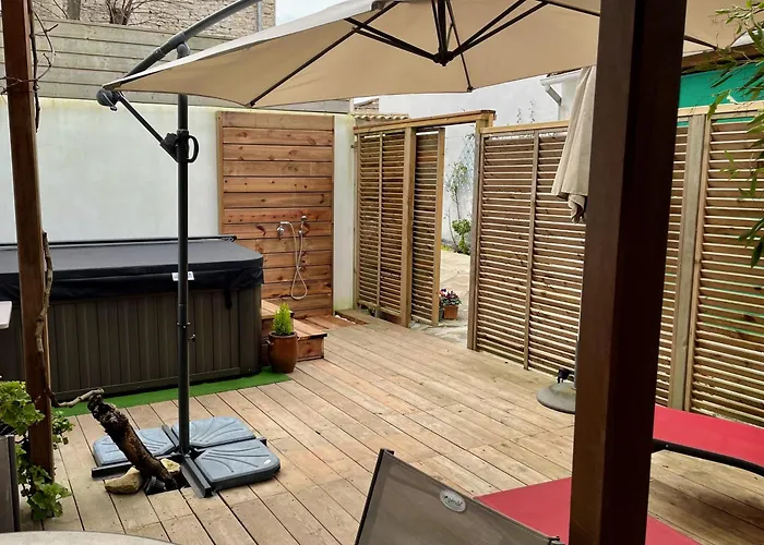Belle location Spa et grande terrasse privés
